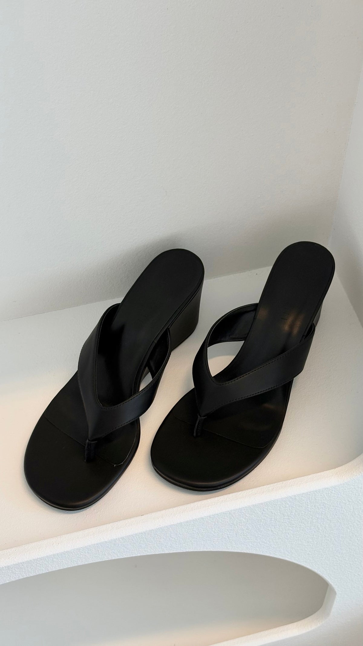Tiggy Wedge - Black